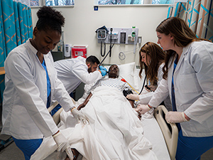 SEU students in the simulation center